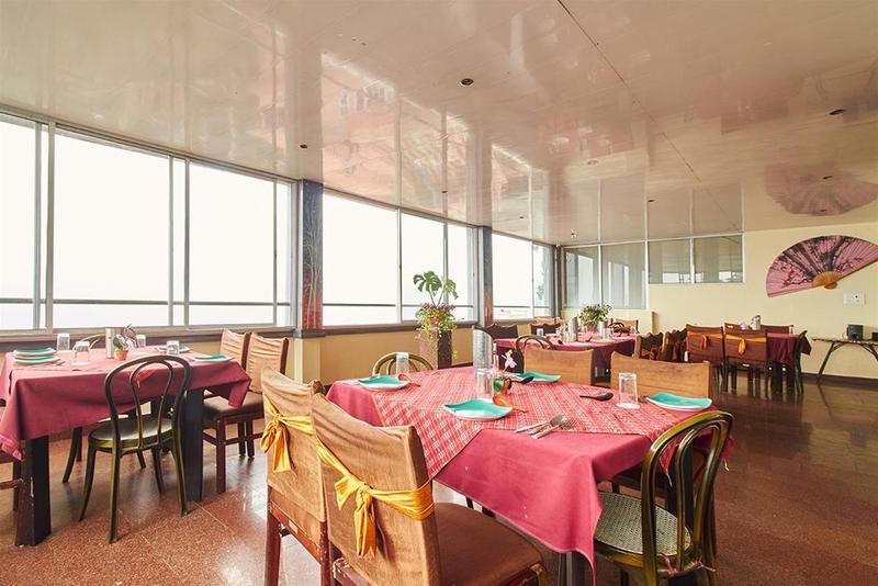 Jain Group Hotel Royal Residency Ґанґток Екстер'єр фото
