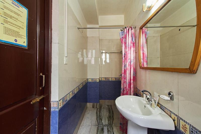 Jain Group Hotel Royal Residency Ґанґток Екстер'єр фото