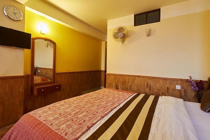 Jain Group Hotel Royal Residency Ґанґток Екстер'єр фото