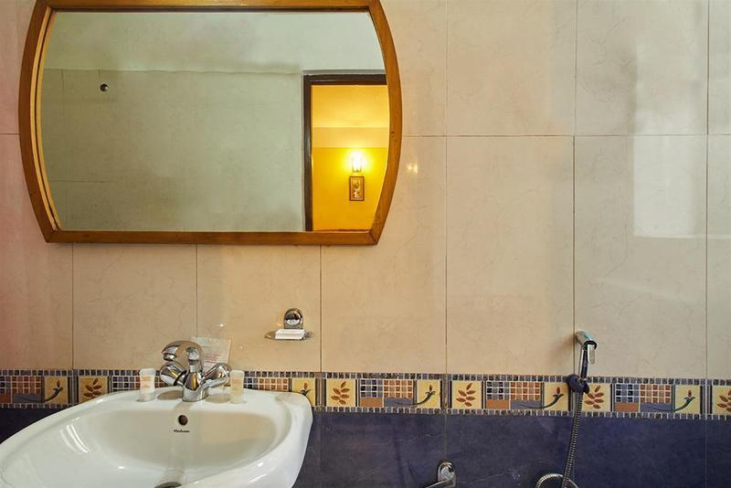 Jain Group Hotel Royal Residency Ґанґток Екстер'єр фото