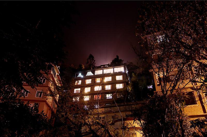 Jain Group Hotel Royal Residency Ґанґток Екстер'єр фото