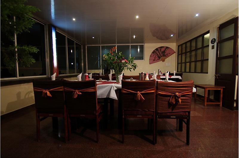 Jain Group Hotel Royal Residency Ґанґток Екстер'єр фото