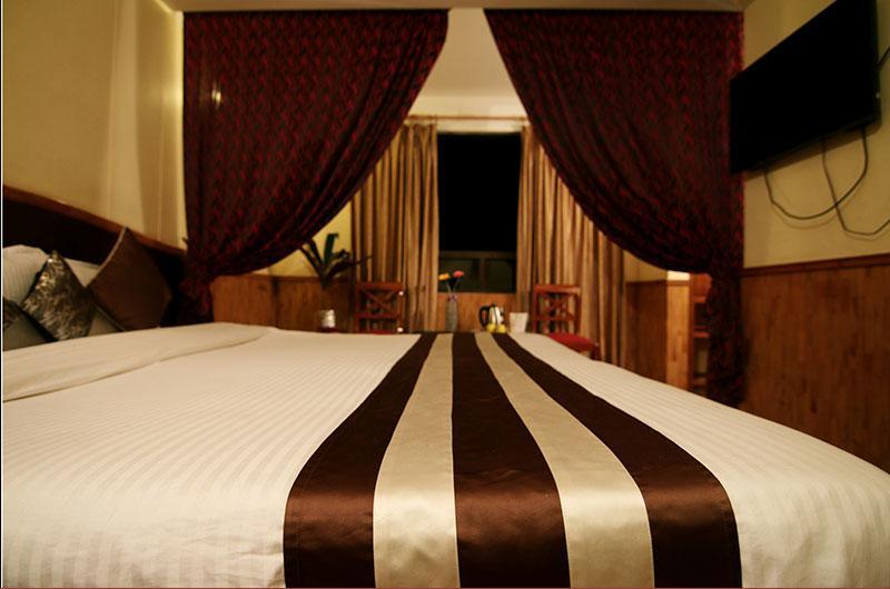 Jain Group Hotel Royal Residency Ґанґток Екстер'єр фото