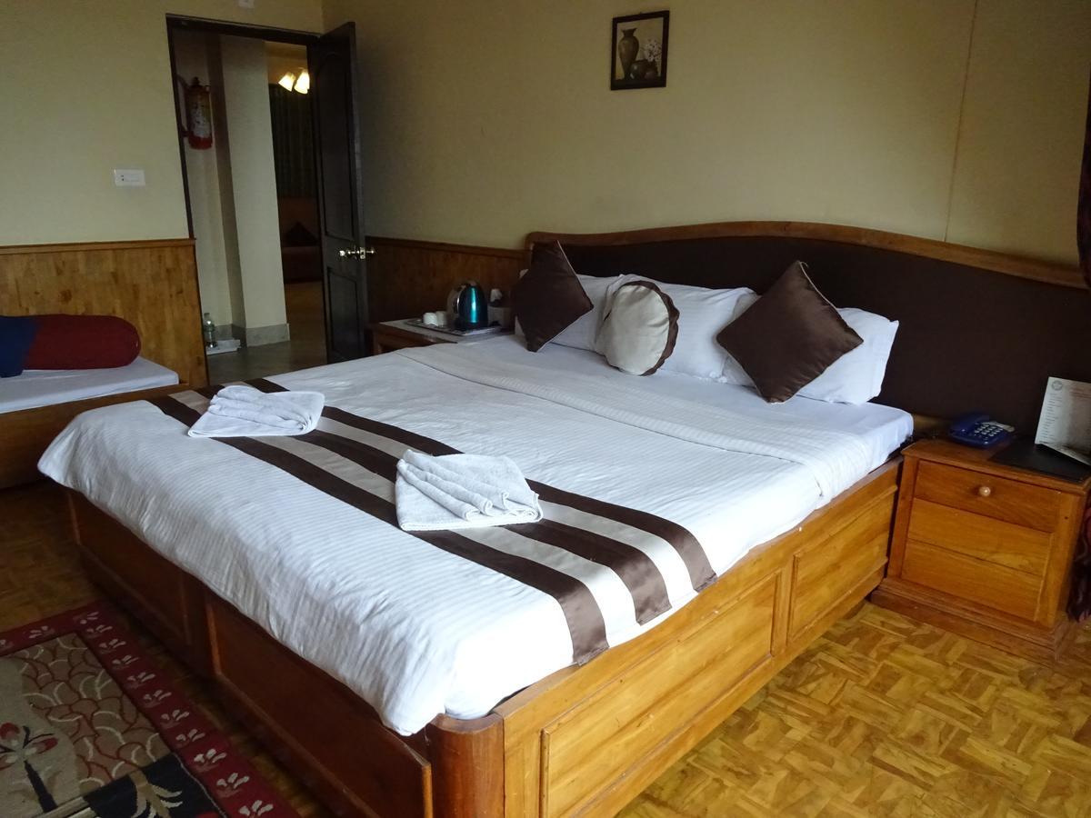 Jain Group Hotel Royal Residency Ґанґток Екстер'єр фото