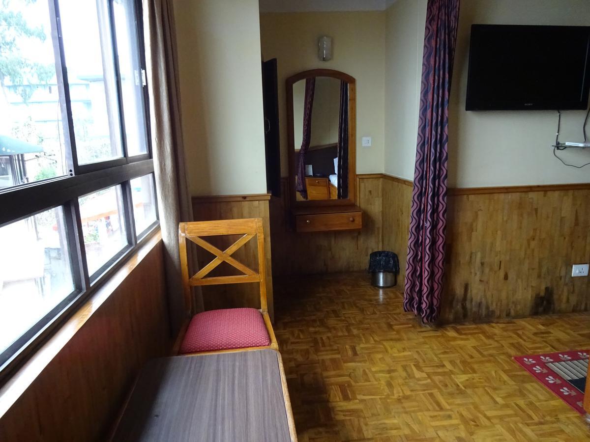 Jain Group Hotel Royal Residency Ґанґток Екстер'єр фото